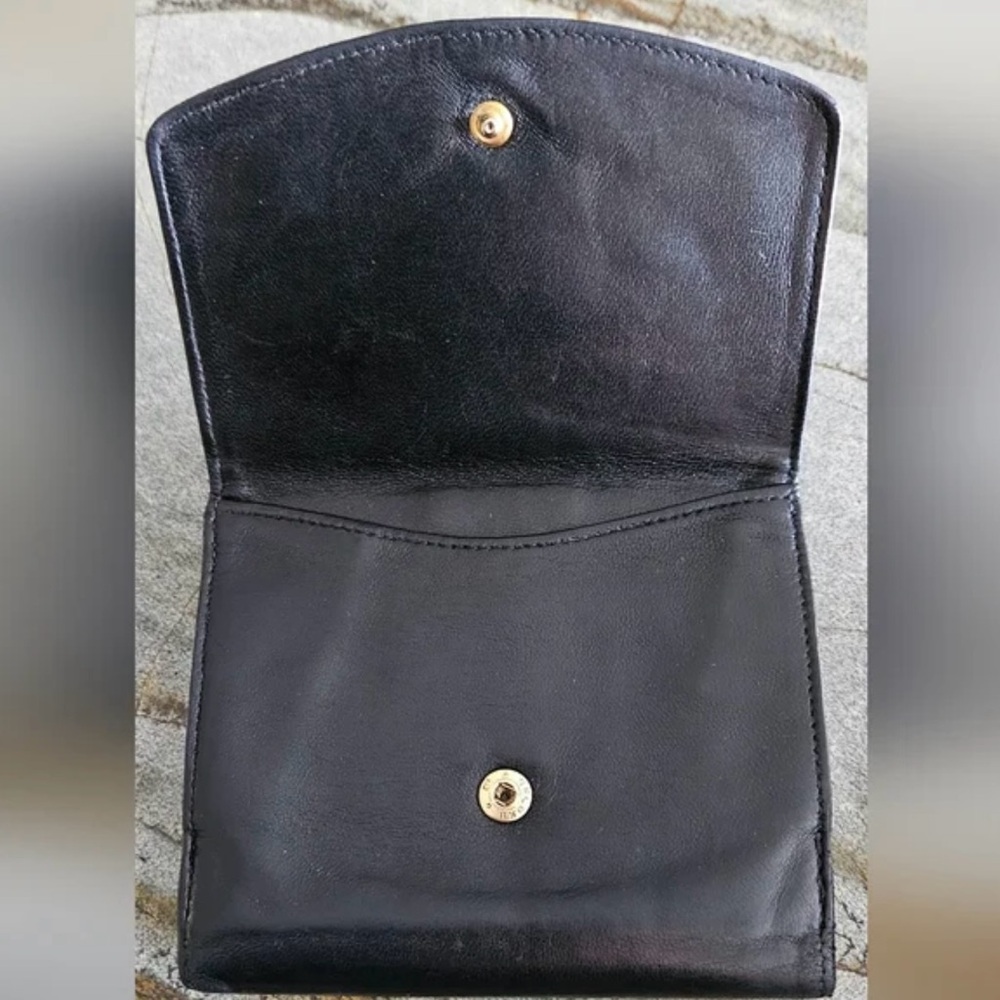 CHANEL Black Leather Wallet - Picture 4 of 10
